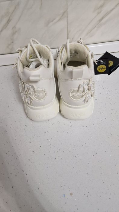 Продам новые кеды