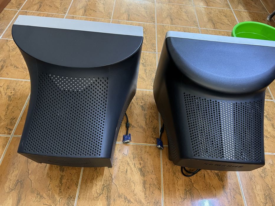 Монитор  Samsung для персональной работы