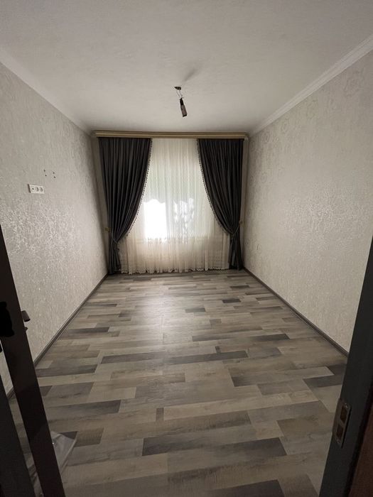 Чирчик шахар 10мик 2хонали уй сотилади