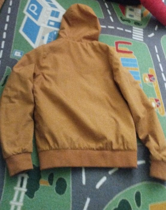 Зимно и Есенно яке 8-10 години.