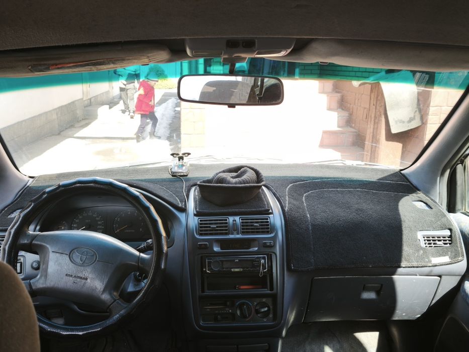 Тойота пикник 99