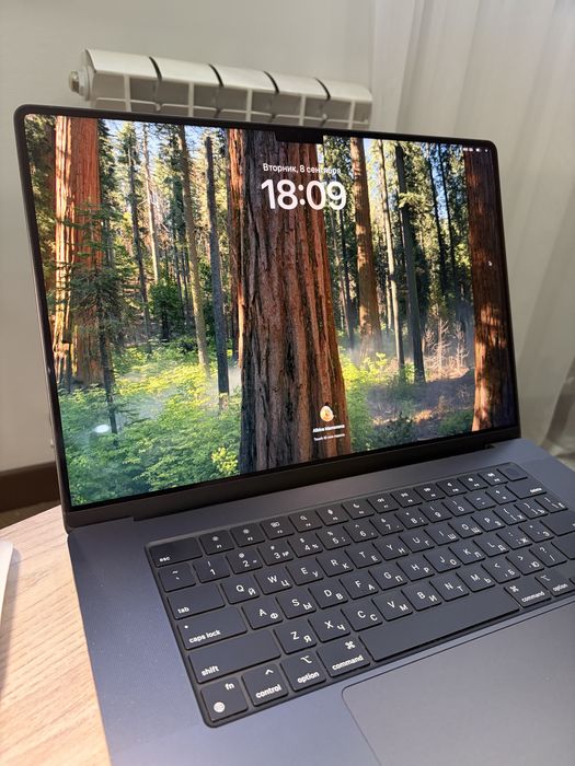 MacBook Pro 16″ M3 Pro / 18 ГБ / 512 ГБ SSD / 89% АКБ