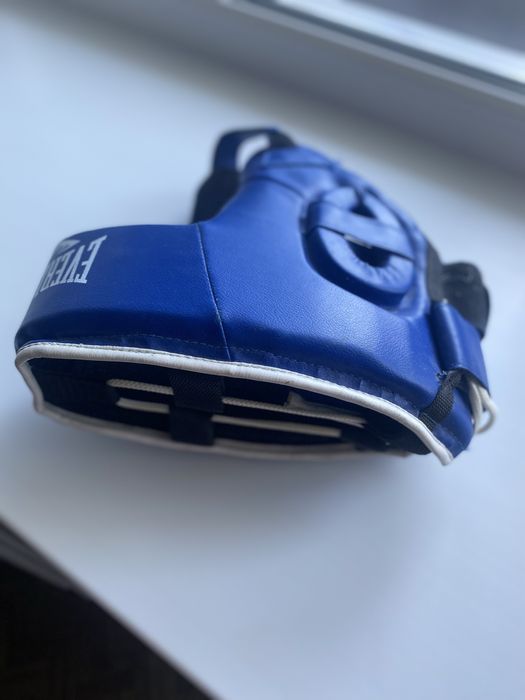 Продам шлем боксерский