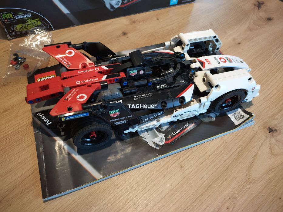 LEGO Technic Formula E Porsche 99X Electric (42137)