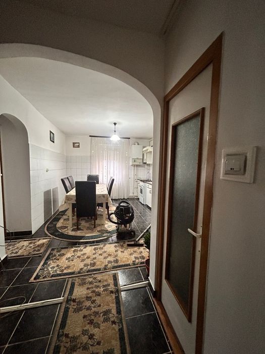 Apartament de vanzare cu 3 camere