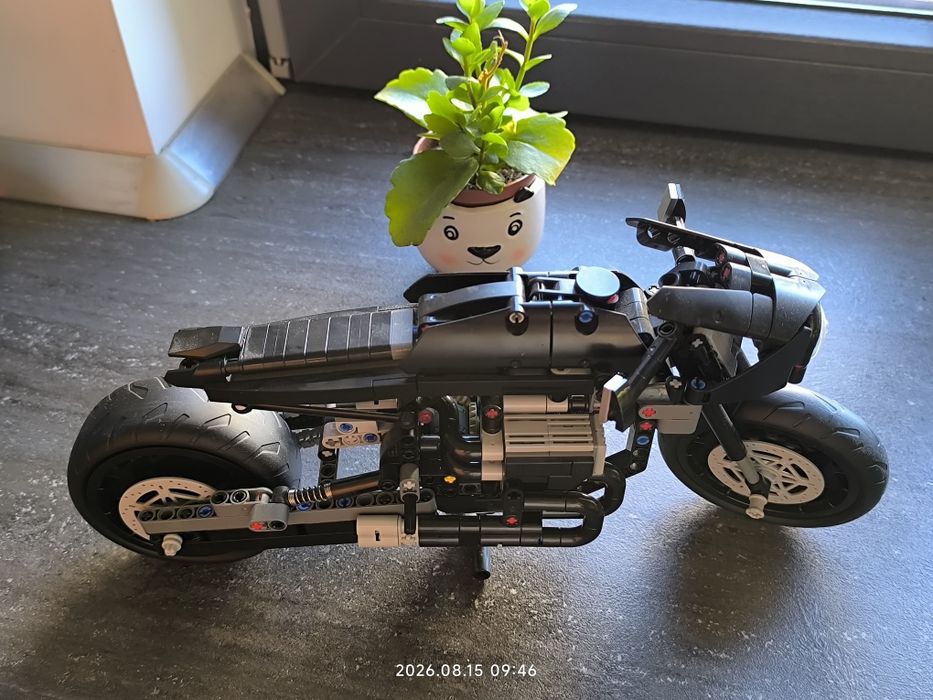 LEGO Technic The Batman – Batcycle (Set 42155)