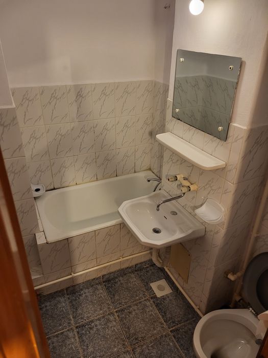 Închiriez garsonieră Confort 1 – Etaj 2