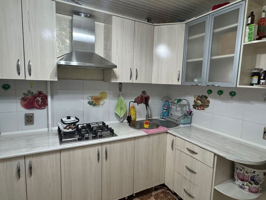Продается кухонный гарнитур