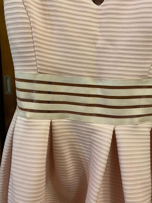 Продам платье нарядное, можно на выпускной