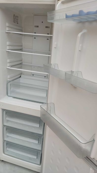 Продам Холодильник Samsung