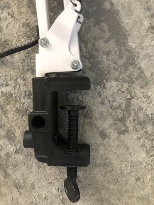 Настольная лампа для маникюра