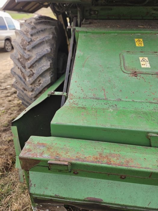 Dezmembrez john deere 2258