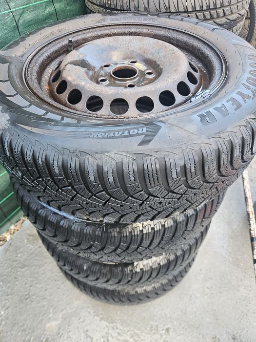 Зимни Гуми с Джанта 4бр  15  195/65/15 GOODYEAR