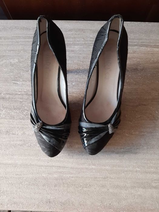 Дамски маратонки и  обувки-черни