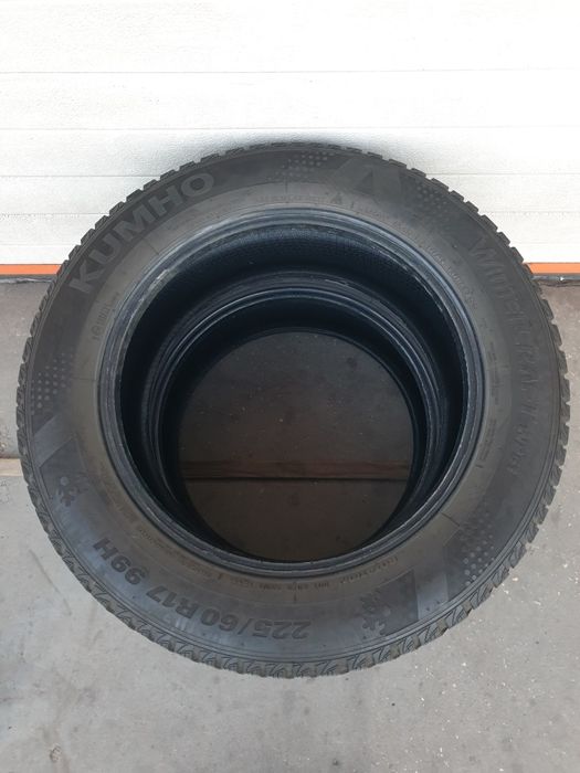 Зимни гуми 2 броя KUMHO WinterCraft WP51 225 60 R17 дот 1217