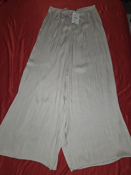 Pantaloni zara satinati
