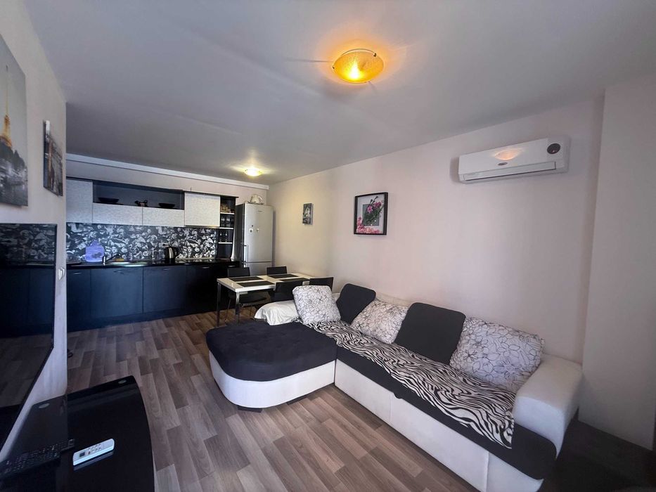 Продава се Двустаен апартамент в к.к. Слънчев бряг - 55 кв.м за 584 €/кв.м - Снимка #1