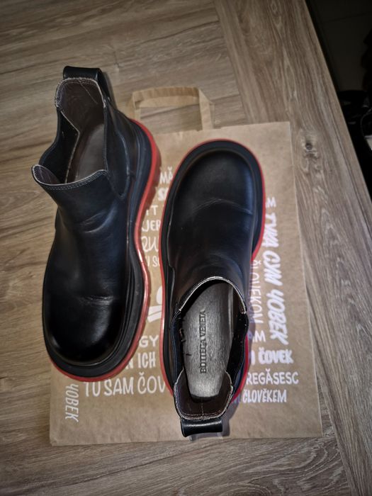 Уникални боти на Bottega Veneta