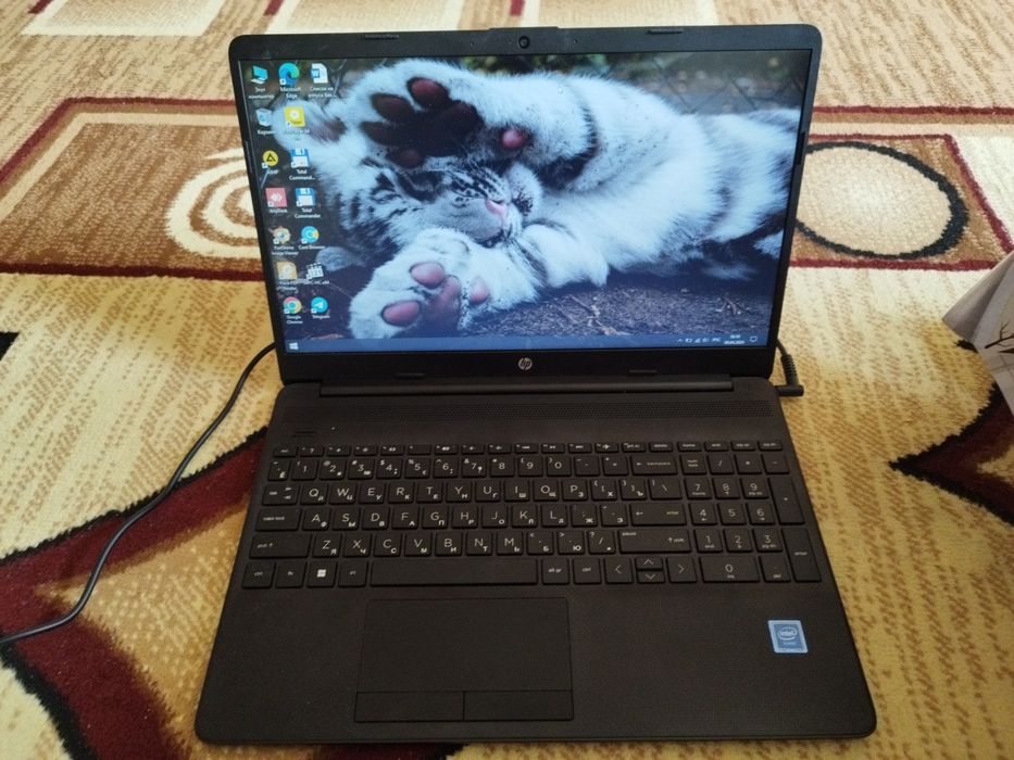 Продается новый ноутбук HP . Пользовались несколько раз