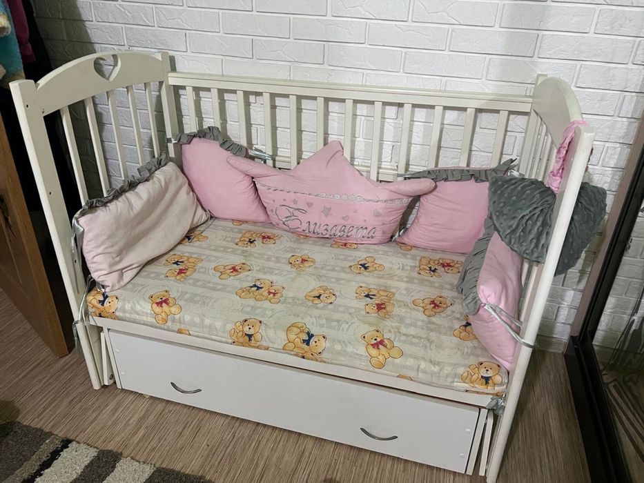 Продам кровать детскую