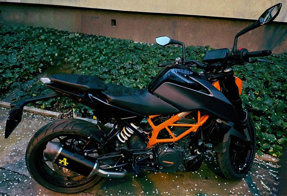 KTM Duke 390 2023