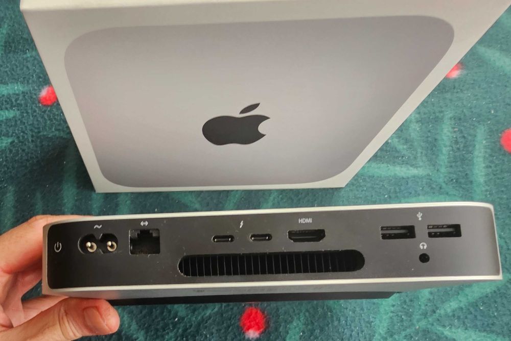Mac mini M1 / 16GB RAM / 512GB SSD / Отлично състояние (Пълен комплект)