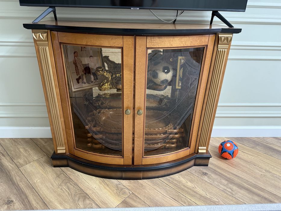 Продам стенку вместе с комодом