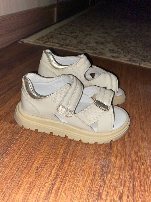 Детская обувь ..