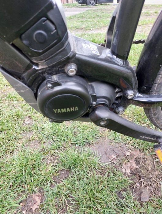 Vând bicicleta Haibike cu motor yamaha