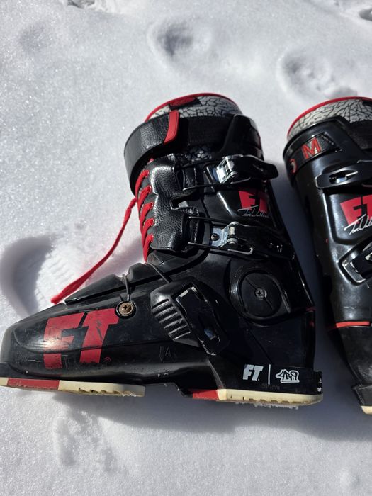 Clapari Full Tilt - Tom Wallisch