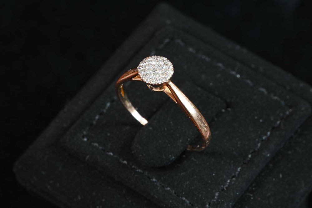 Златен Пръстен Злато 750 (18к) 30 диаманта Рзмер 58