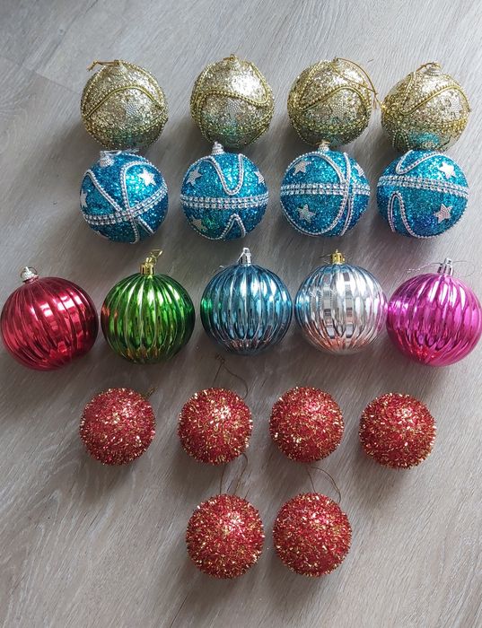 Елочные игрушки пластик
