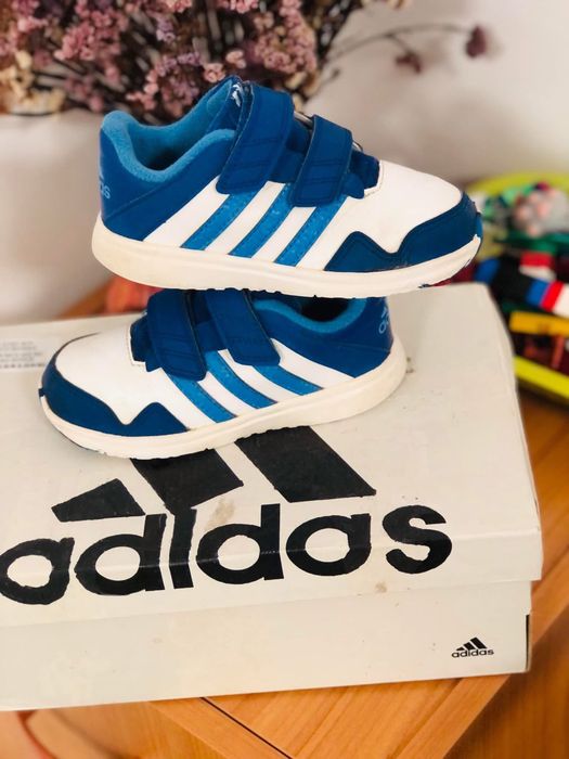 Adidasi baiat ADIDAS-marimea 27-28,inter17,5cm,ca piele Geox,Salomon