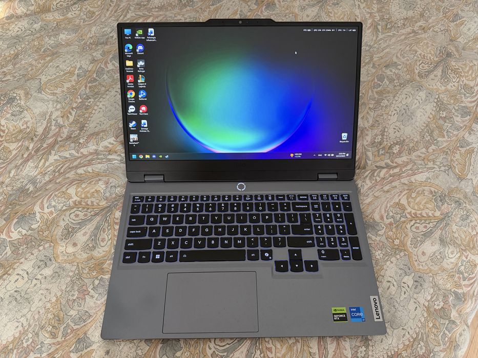 Laptop Gaming Lenovo LOQ , i7-13700HX, RTX™ 5050 8GB GDDR7 , 32GB Ram