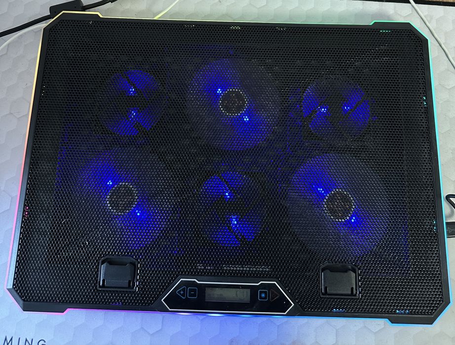 Laptop MSI Katana 15 + MOUSE + COOLER / 144hz, i7 13620h 4,9ghz si RTX 4050