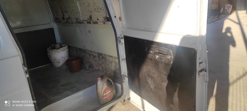 Автомобиль РАФ сотилад