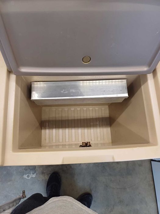 Портативен хладилник  Electrolux 12/24/240v + газ от +10° до -10°