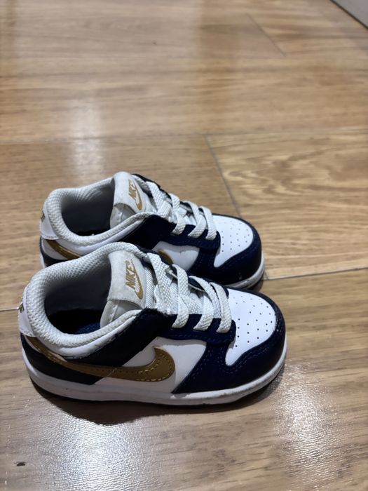 Pantofi copii nike marimea 22
