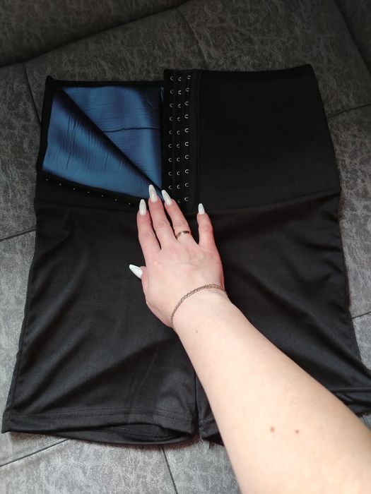 Продам Утягивающие шорты с поясом корсетом