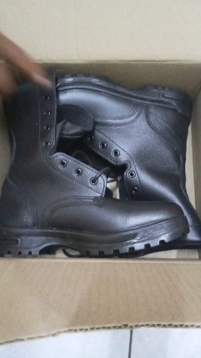 Продам берцы кожа