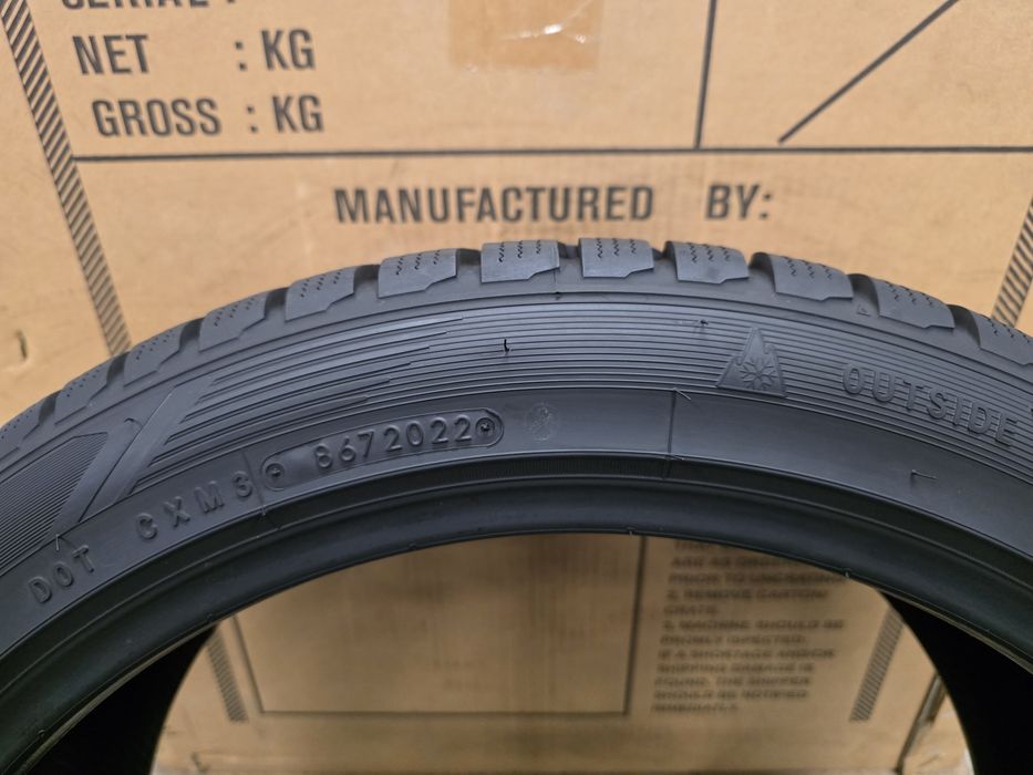 235/45/20 4бр.TOYO SNOWPROX S954-SUV-Неразличими от НОВИ-Made in JAPAN
