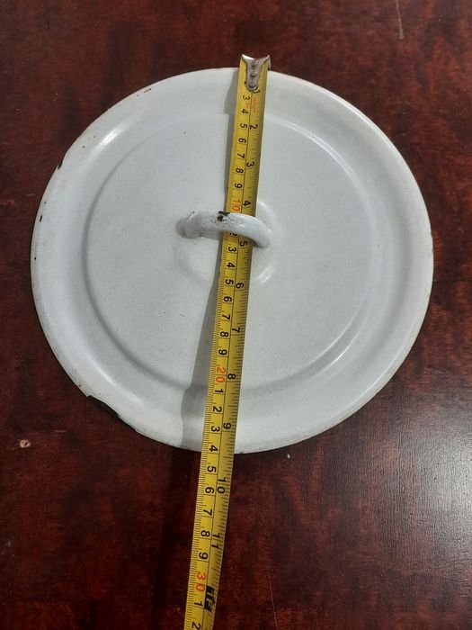 Крышки эмалированные разные