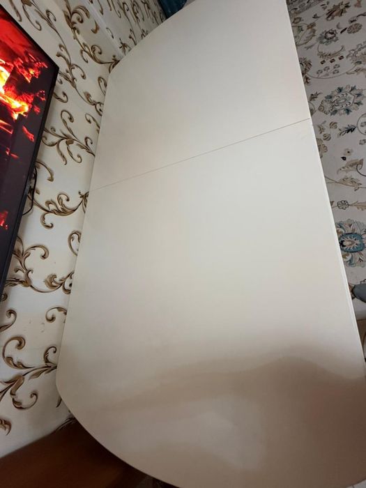 Продаю стол в хорошем состояний