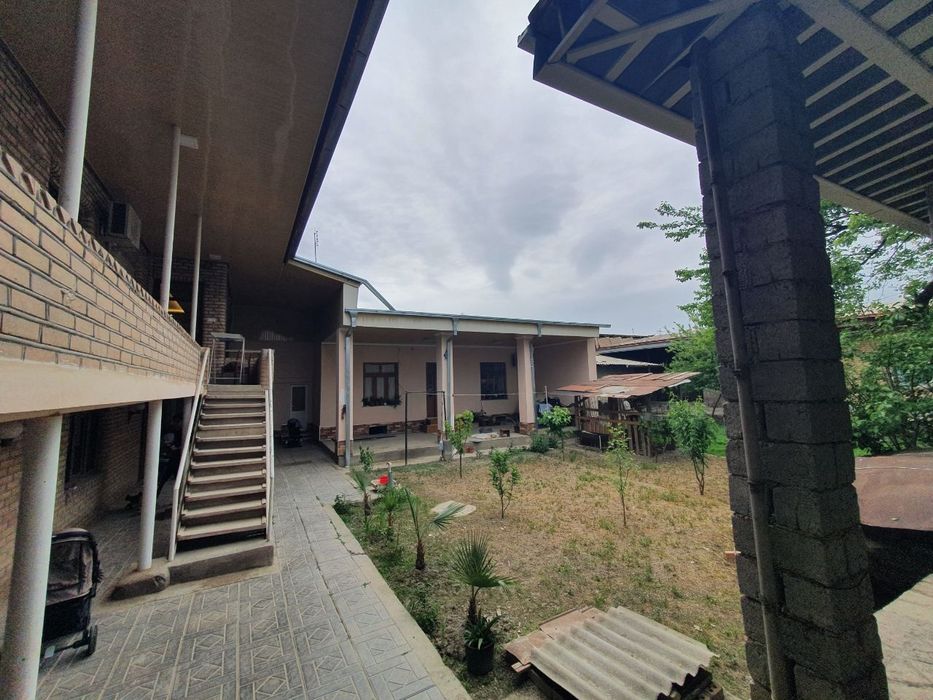 Срочни 4,5 сотикли ховли сотилади 5 хонали