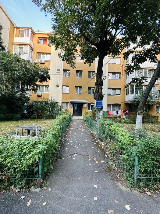 Apartament cu 2 camere zona Ploiesti Vest Lamaița