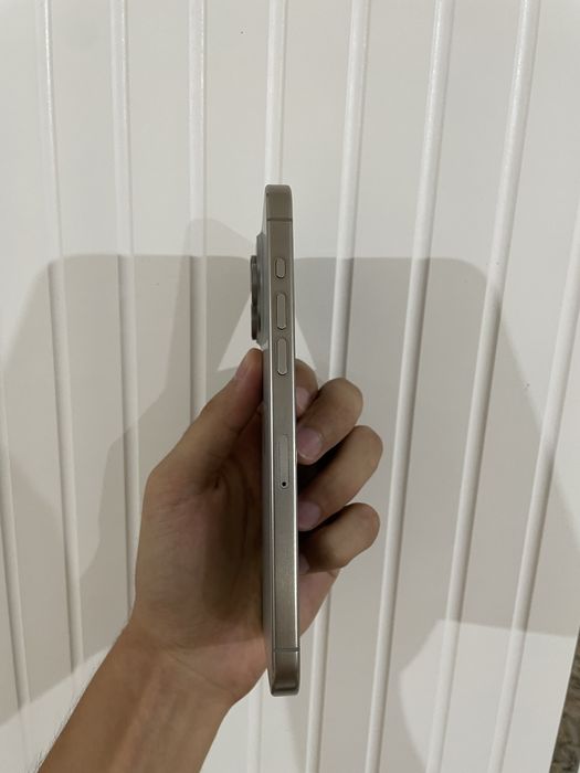 Iphone 15 Pro Max sim