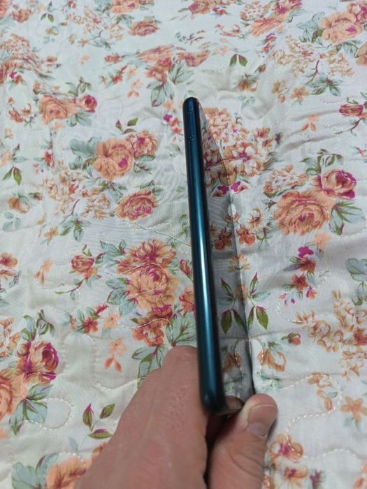 Samsung gelexy A04 xolati yahshi