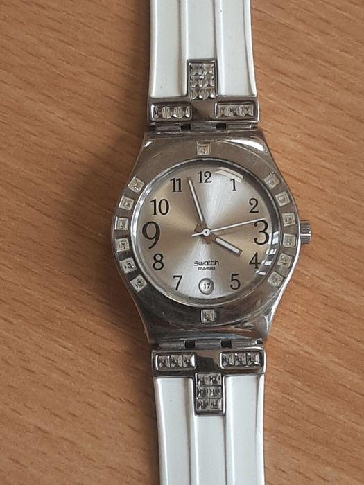Ceas de damă Swatch Irony (Swiss Made) – Carcasă inox, detalii cristale

 Swiss Mad