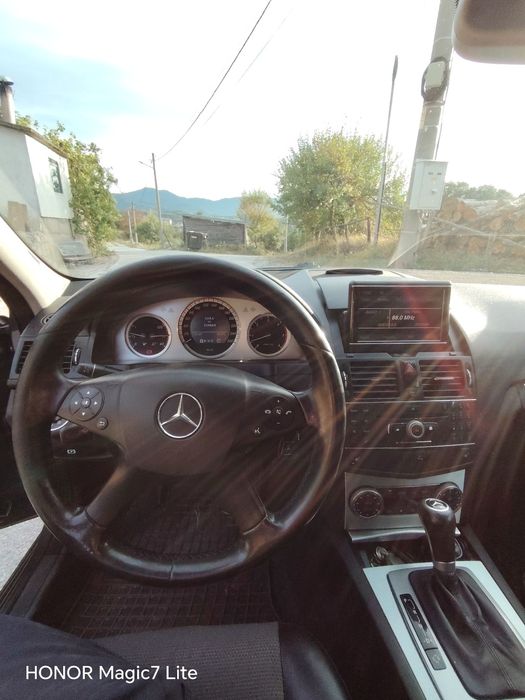 Mercedes-Benz C 320