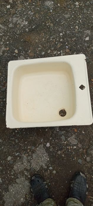 Продам раковину эмалированную